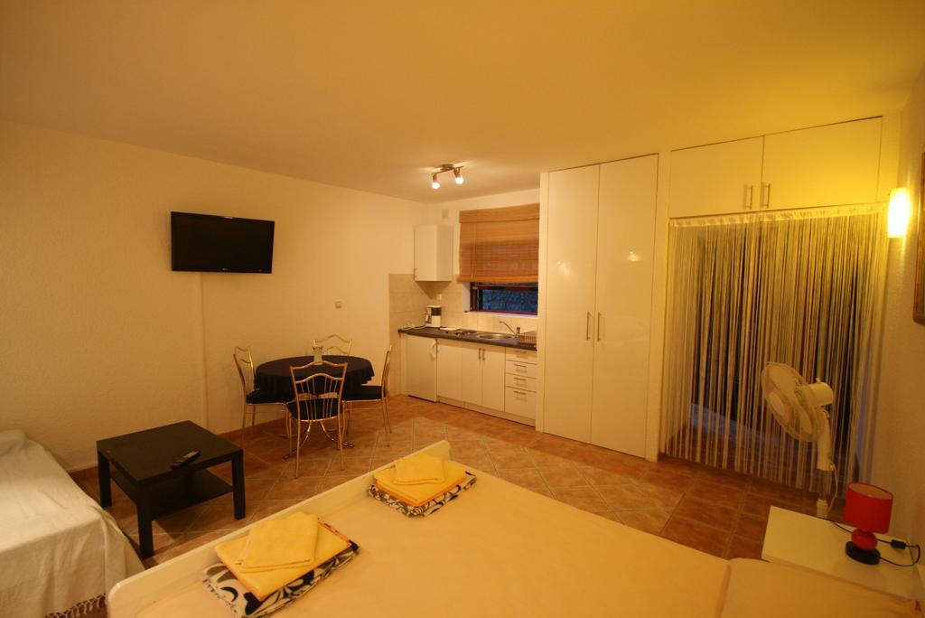 Apartments Agape 茨里克韦尼察 外观 照片